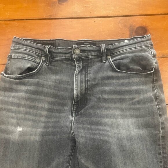 Lucky Brand Grey Distressed Jeans 32 x 32 - Picture 3 of 11